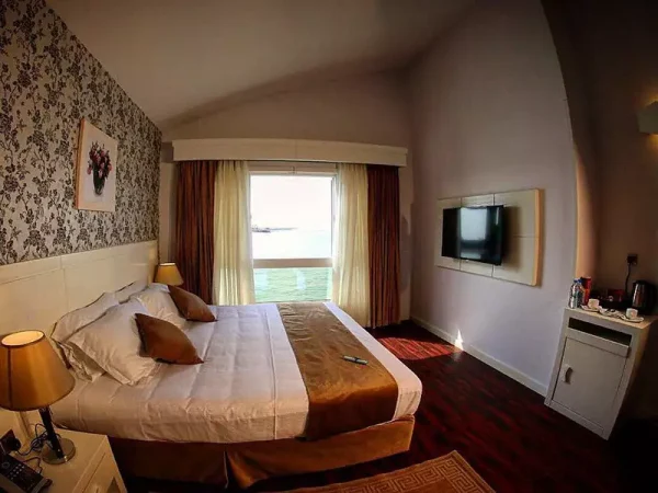 Hotel Toranj Kish