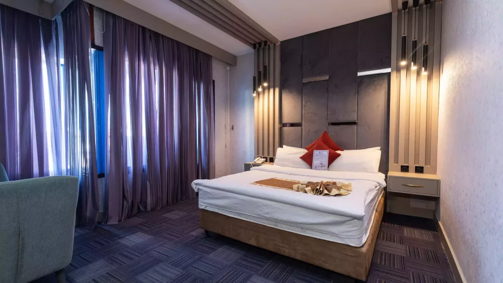 parmis hotel about